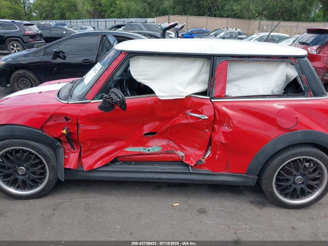 2007 MINI COOPER WMWMF33557TT59021 Photo 5