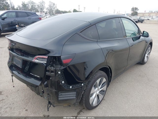 5YJYGDEE4MF256319 Tesla 2021