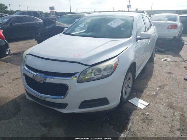 Chevrolet lkw 2015 1G11C5SL7FF236742 Image 2