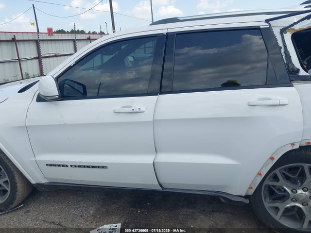 1C4RJEBG2JC125920 Jeep Grand Cherokee