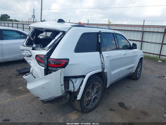 1C4RJEBG2JC125920 Jeep Grand Cherokee