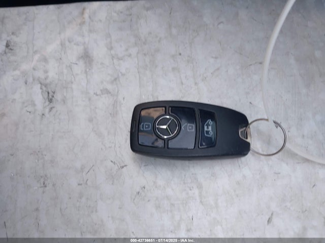 WD4PF1CD4KT009129 Mercedes-Benz om 642 with brake assist