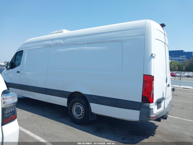 WD4PF1CD4KT009129 Mercedes-Benz om 642 with brake assist