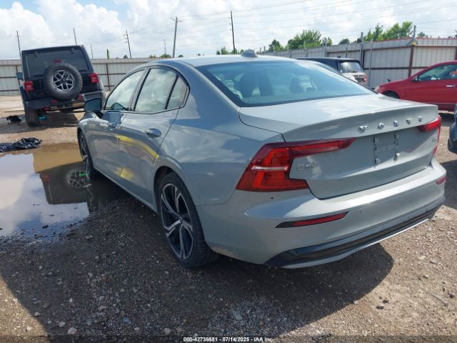 2024 VOLVO S60 7JRL12FKXRG298271 Photo 2