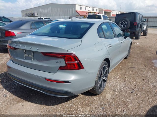 2024 VOLVO S60 7JRL12FKXRG298271 Photo 3