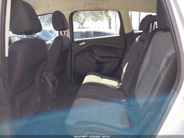 1FMCU0G73GUB73899 Ford 2016
