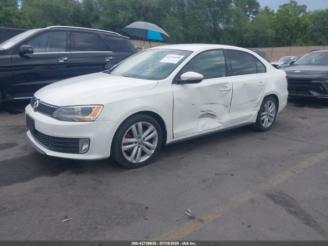 3VW4T7AJ6EM238008 Volkswagen 2014