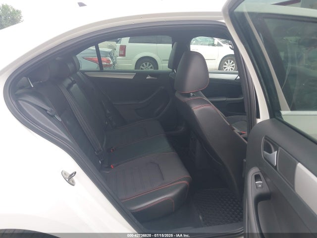 3VW4T7AJ6EM238008 Volkswagen 2014