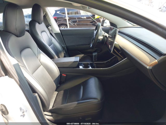 2018 TESLA MODEL 3 5YJ3E1EA7JF044277 Photo 4