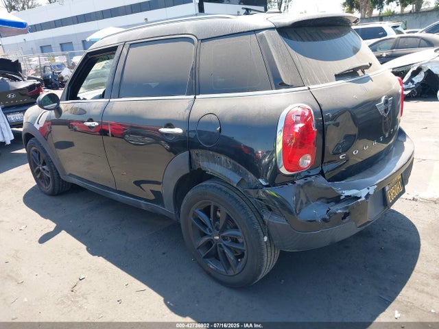 2016 MINI COUNTRYMAN WMWZB3C55GWM33277 Photo 2