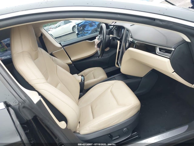 2015 TESLA MODEL S 5YJSA1S24FF082755 Photo 4