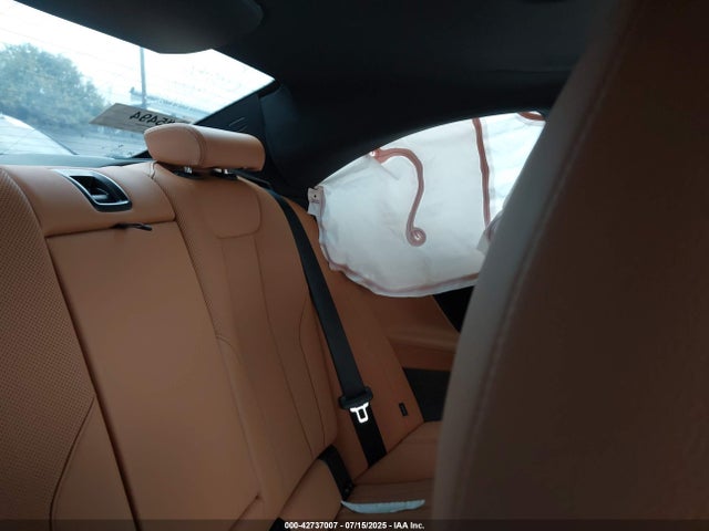 BMW M240i 2025 3MW53CM07S8F03006 Image 8