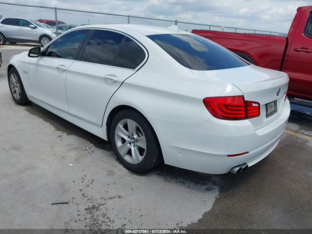 2011 BMW 528I WBAFR1C55BDS36035 Photo 2