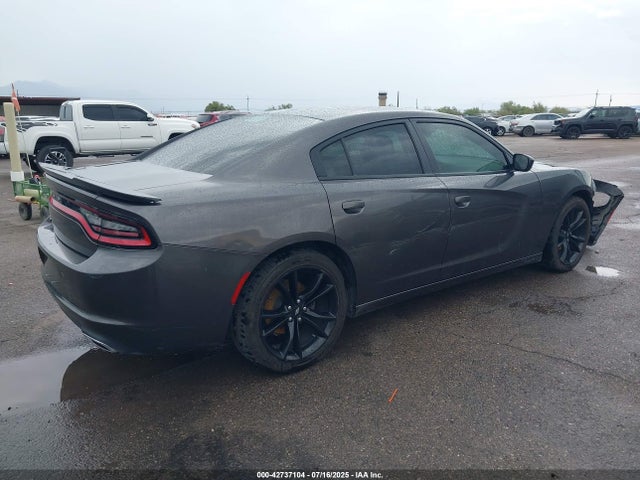 2C3CDXBG9HH643611 Dodge 2017