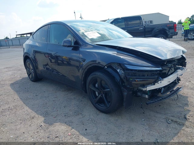2026 TESLA MODEL Y 7SAYGDEE4TA408937 Photo 0