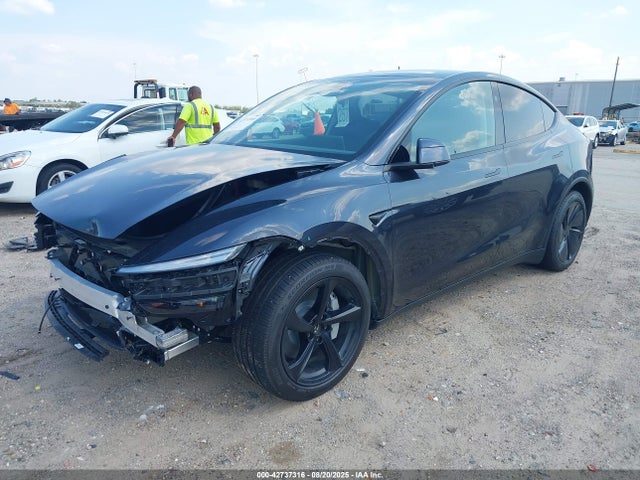 2026 TESLA MODEL Y 7SAYGDEE4TA408937 Photo 1
