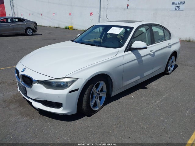 BMW 320i 2014 WBA3B1C52EK135381 Image 2