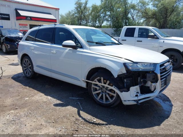 2017 AUDI Q7 WA1VAAF71HD051969