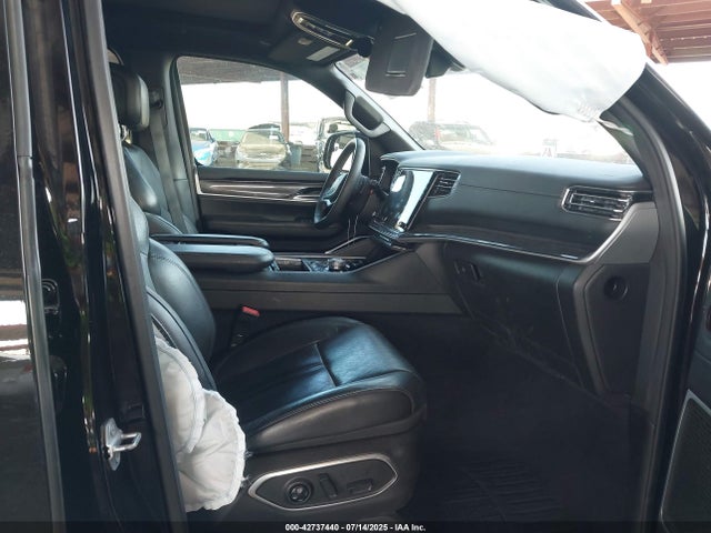 1C4SJUATXNS185062 Jeep Wagoneer
