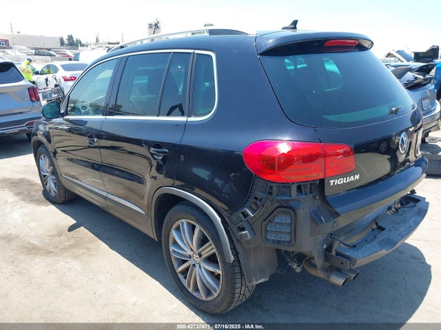 WVGAV3AXXEW608661 Volkswagen Tiguan
