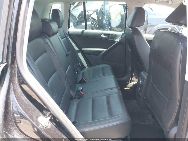 WVGAV3AXXEW608661 Volkswagen Tiguan