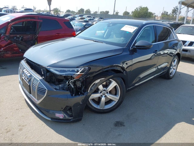 WA1LAAGE6KB022300 Audi E-Tron
