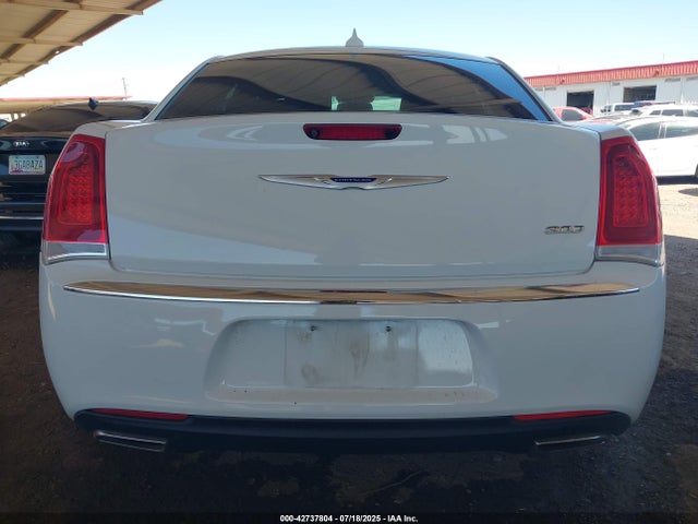 2C3CCAAG2KH693890 Chrysler 2019