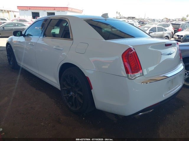 2C3CCAAG2KH693890 Chrysler 2019