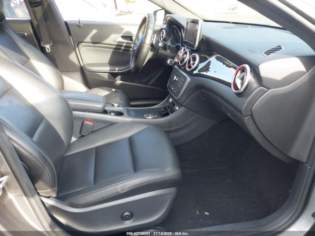 2015 MERCEDES-BENZ CLA 250 WDDSJ4GB6FN177075 Photo 4