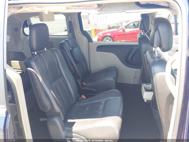 2C4RC1BG3ER247783 Chrysler Town and Country