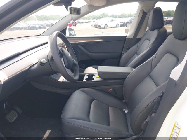 2025 TESLA MODEL Y 7SAYGDED1SF247293 Photo 4