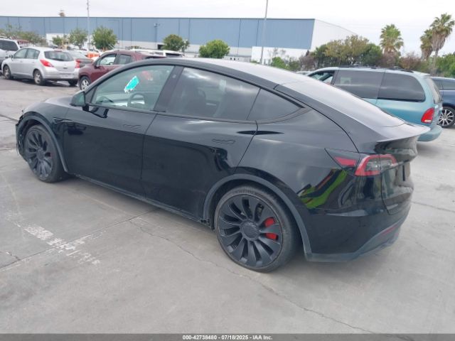 2022 TESLA MODEL Y 7SAYGDEF6NF558577 Photo 2