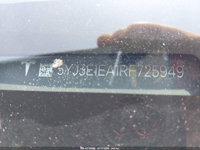 2024 TESLA MODEL 3 5YJ3E1EA1RF725949 Photo 8