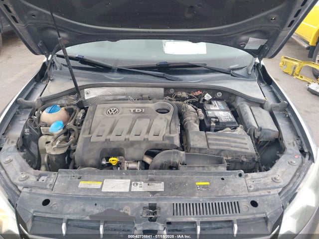 1VWBN7A39EC115422 Volkswagen 2014