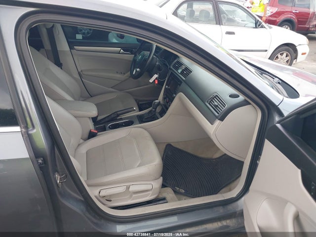 1VWBN7A39EC115422 Volkswagen 2014