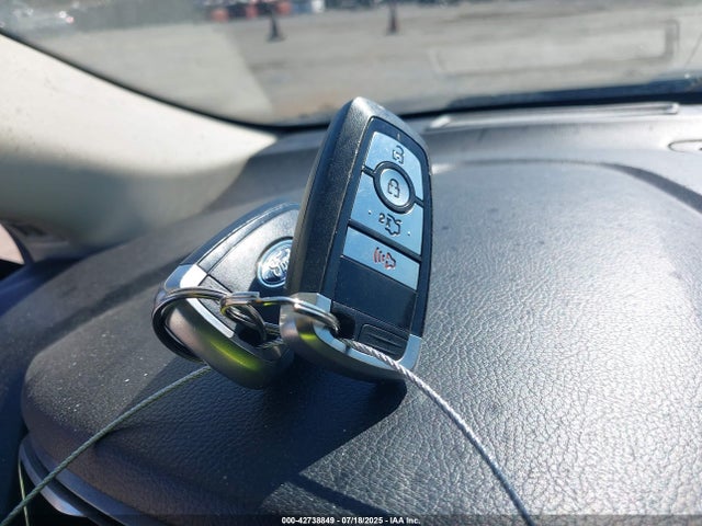 Ford 2019 2019 3FA6P0LU7KR105972 Image 11