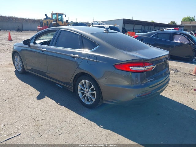 Ford 2019 2019 3FA6P0LU7KR105972 Image 3