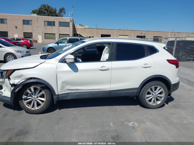 JN1BJ1CP2HW034358 Nissan ROGUE SPORT