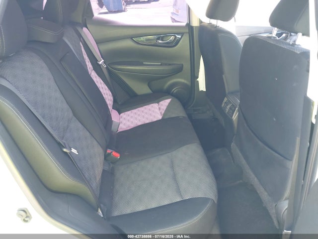 JN1BJ1CP2HW034358 Nissan ROGUE SPORT