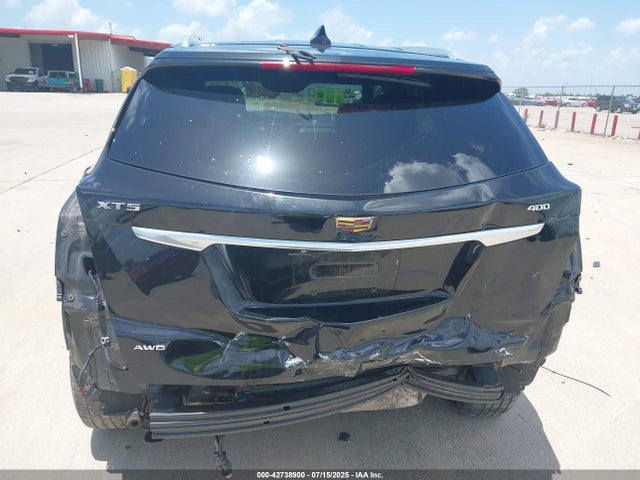 1GYKNDRS4LZ138267 Cadillac lgx