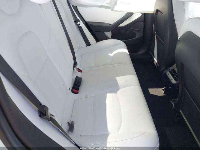 Tesla 2019 2019 5YJ3E1EB2KF421429 Image 8