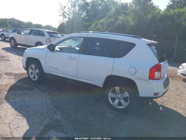 2013 JEEP COMPASS 1C4NJDEB7DD237071 Photo 2