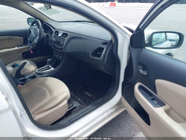 2013 CHRYSLER 200 1C3CCBBBXDN672305 Photo 4
