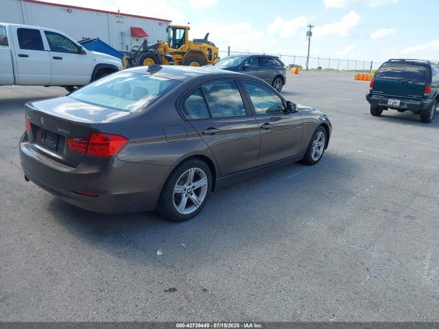 BMW 320i 2014 WBA3C3C50EPV90029 Image 4