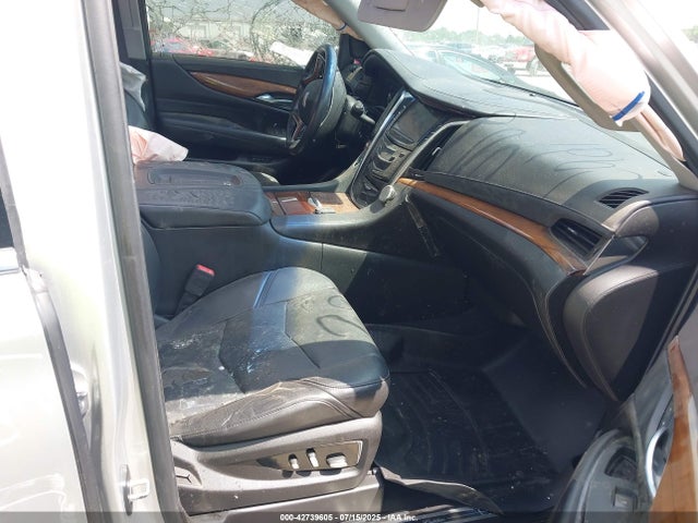 2017 CADILLAC ESCALADE ESV 1GYS4HKJ7HR187899 Photo 4
