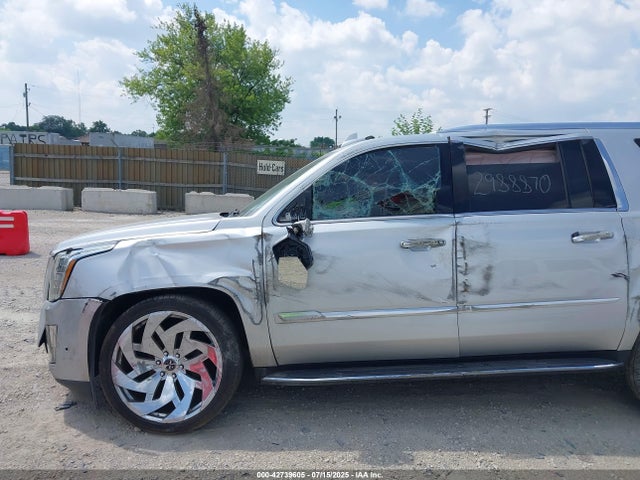 2017 CADILLAC ESCALADE ESV 1GYS4HKJ7HR187899 Photo 5