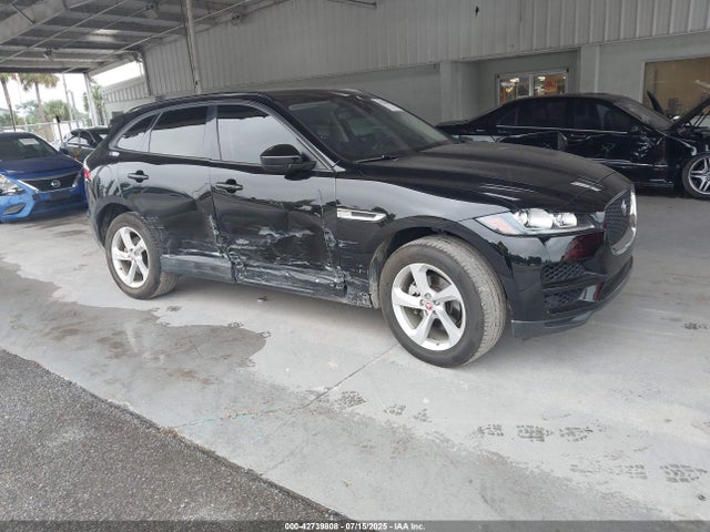 2018 JAGUAR F-PACE SADCJ2FX6JA351151 Photo 0