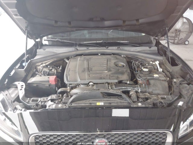 2018 JAGUAR F-PACE SADCJ2FX6JA351151 Photo 9