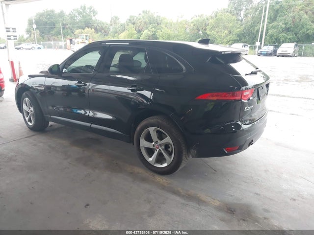 2018 JAGUAR F-PACE SADCJ2FX6JA351151 Photo 2