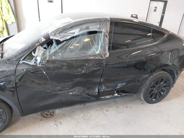 7SAYGDEE1PA165531 Tesla Model Y